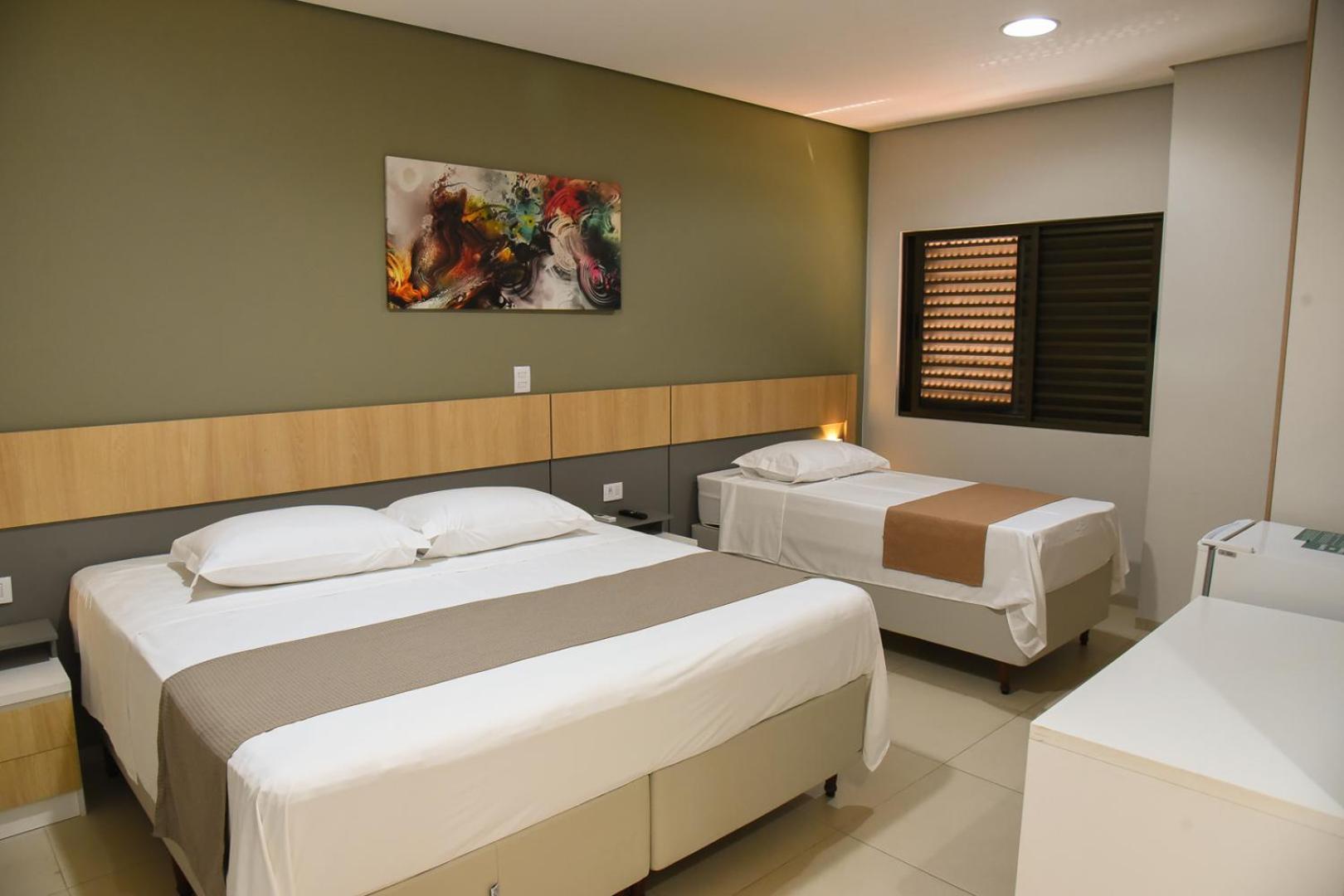 Plaza Garden Hotel 3*
