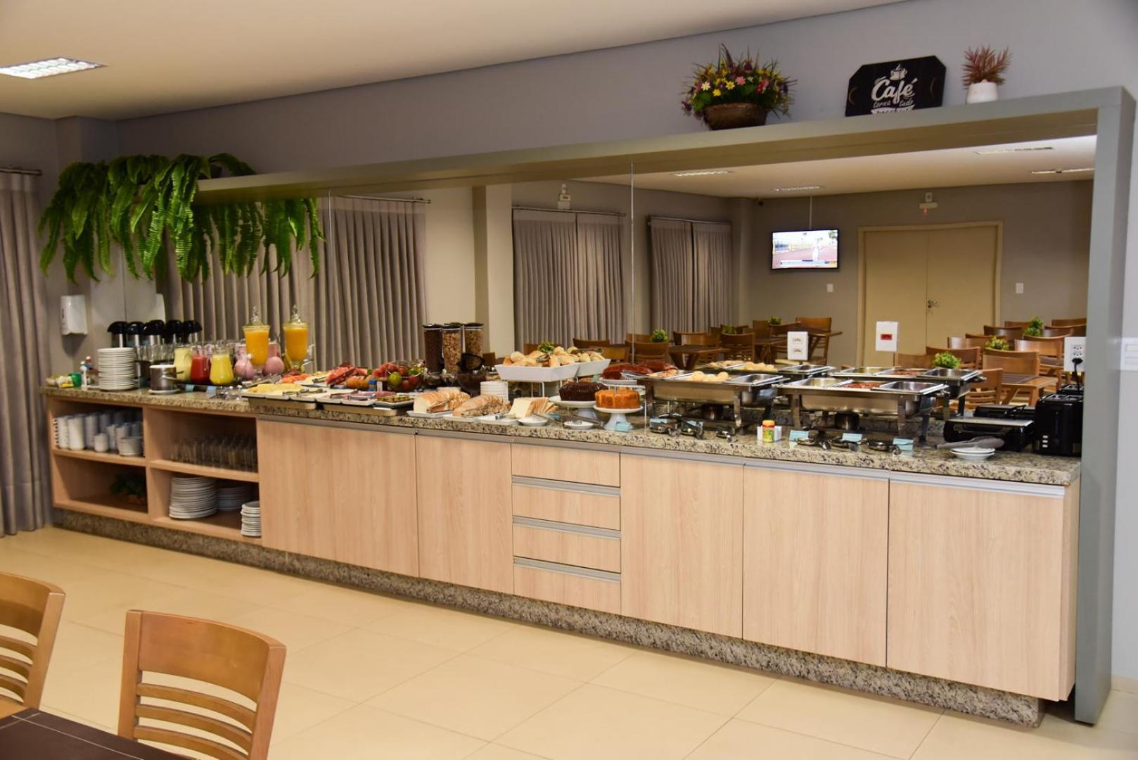 Plaza Garden 3*